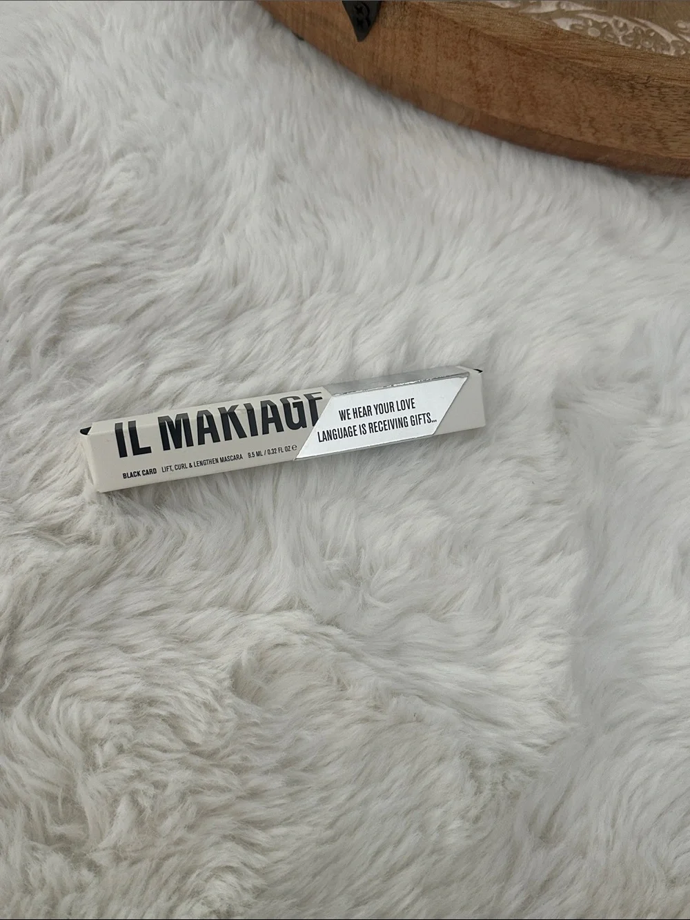 IL MAKIAGE White Faux Fur Wall Tapestry